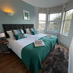 Delightful Airy In Leafy St Andrews Бристоль