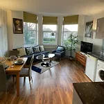 아파트 Delightful Airy In Leafy St Andrews
