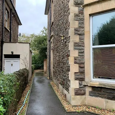 Delightful Airy In Leafy St Andrews